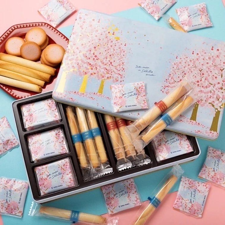 日本直送】ヨックモック 桜限定サンドイッチクッキー エッグ