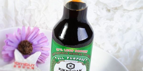 日本KIKKOMAN萬字牌 天然釀造低鹽醬油 296ml