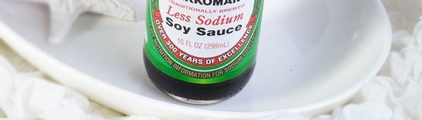 日本KIKKOMAN萬字牌 天然釀造低鹽醬油 296ml